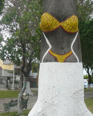 LOS TRAJES DE BA&Ntilde;O